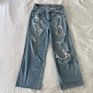 American Eagle Outfitters Light Blue Distressed Skater Jeans